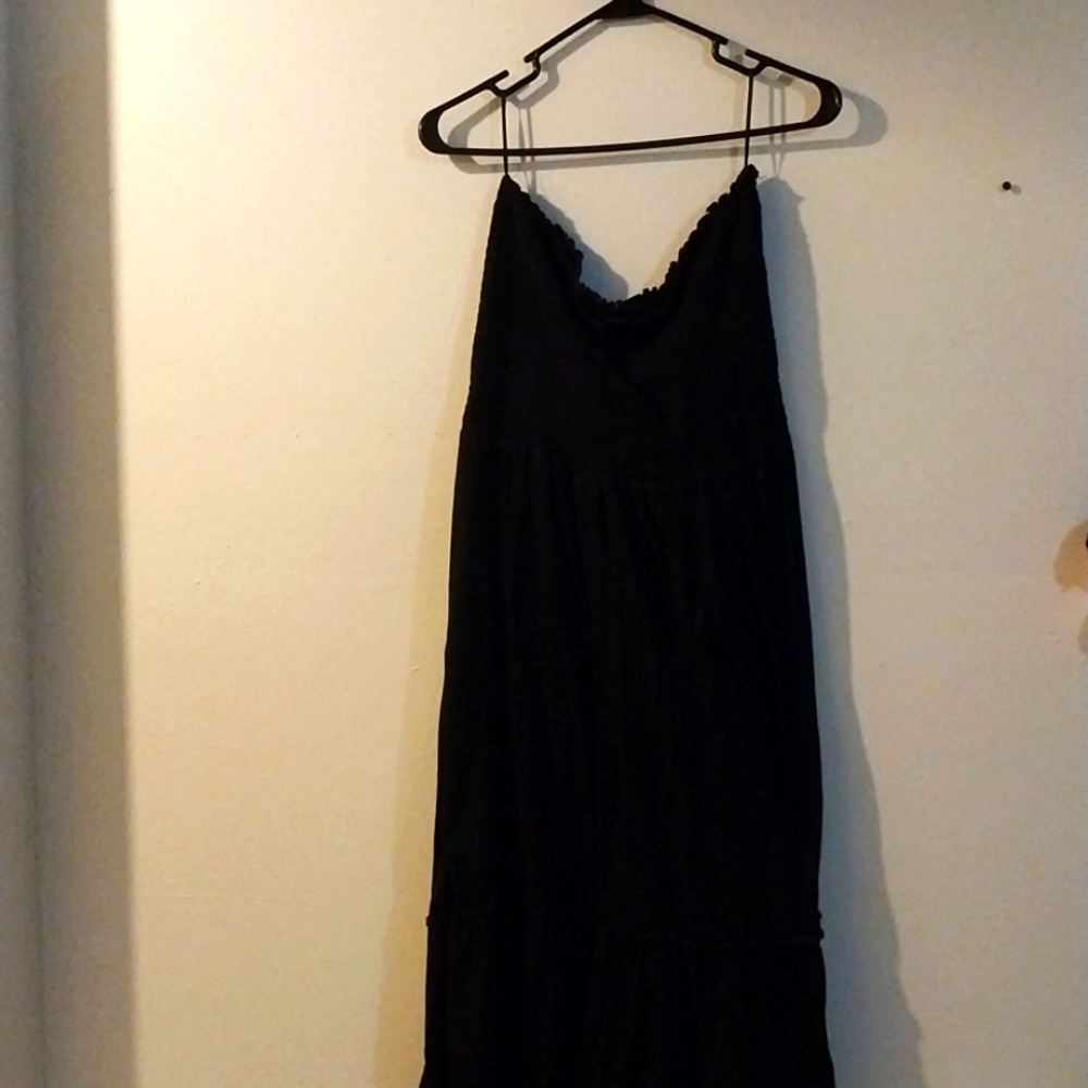 Black strapless dress